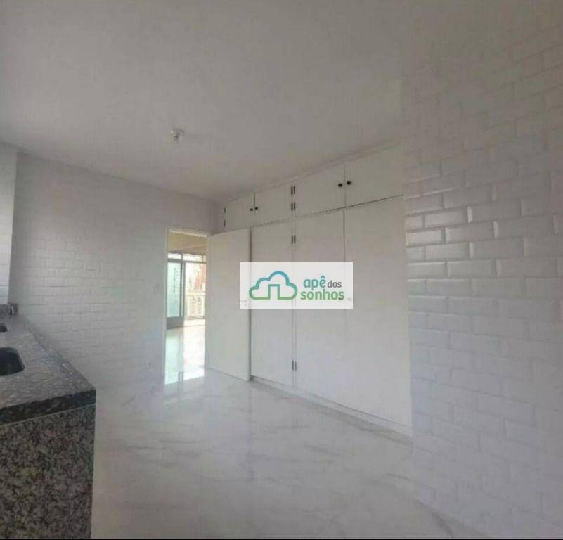 Apartamento para alugar com 3 quartos, 237m² - Foto 14