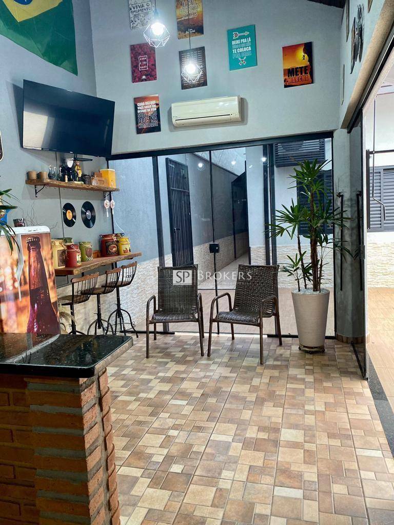 Casa à venda com 3 quartos, 200m² - Foto 45