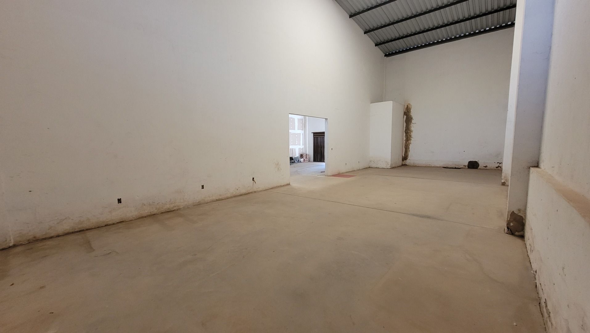 Depósito-Galpão-Armazém para alugar, 96m² - Foto 4