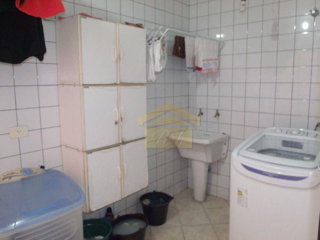 Sobrado à venda com 3 quartos, 238m² - Foto 24