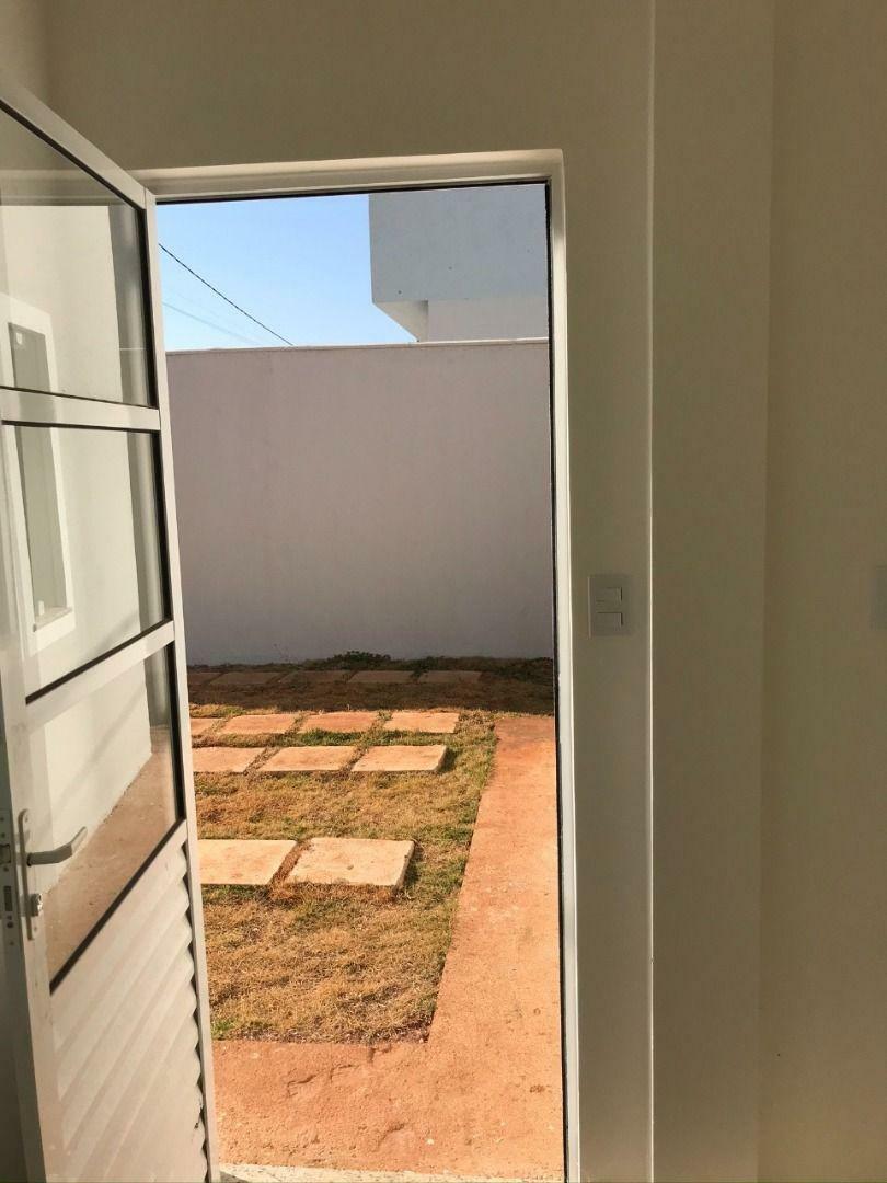 Casa à venda com 2 quartos, 59m² - Foto 18