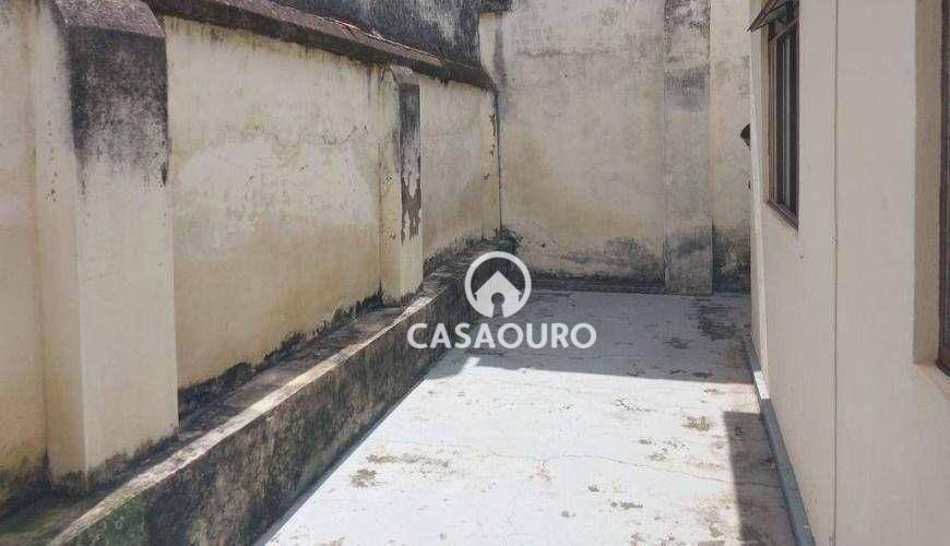 Casa à venda com 3 quartos, 300m² - Foto 8