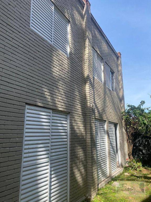 Sobrado, 6 quartos, 216 m² - Foto 2