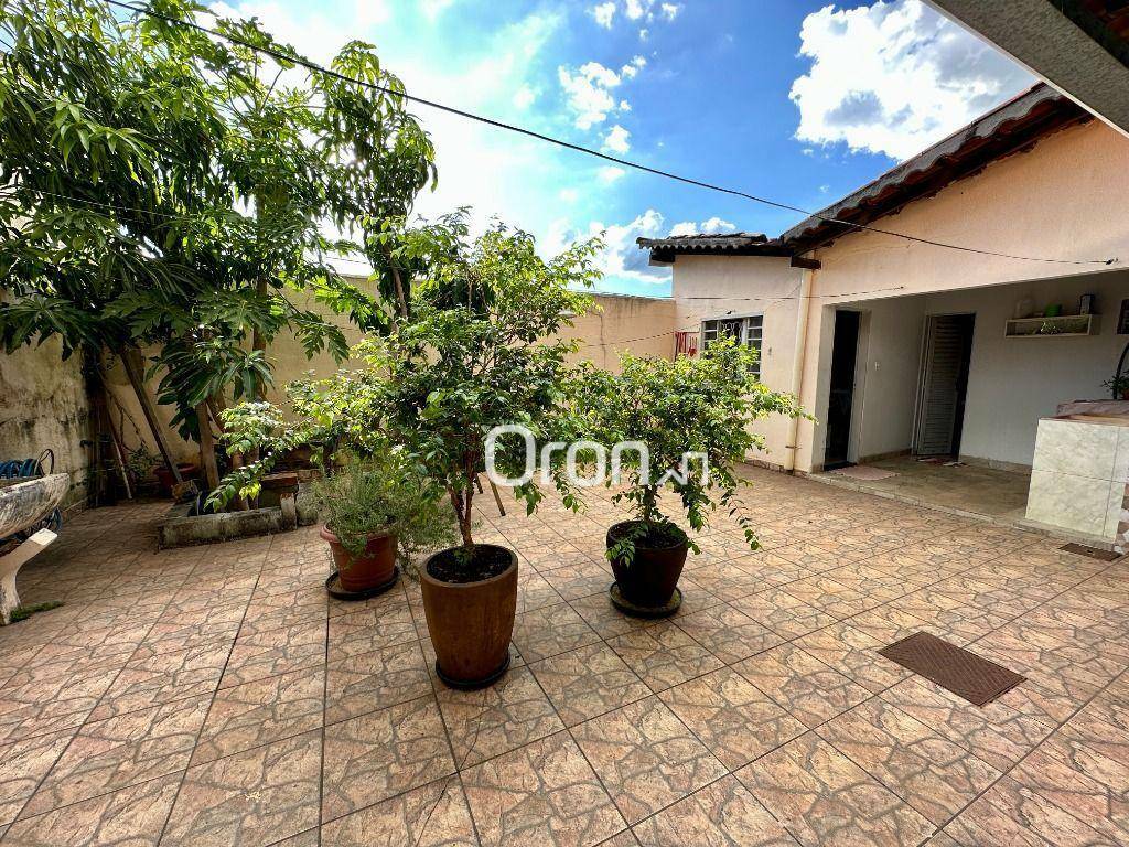 Casa à venda com 3 quartos, 188m² - Foto 3