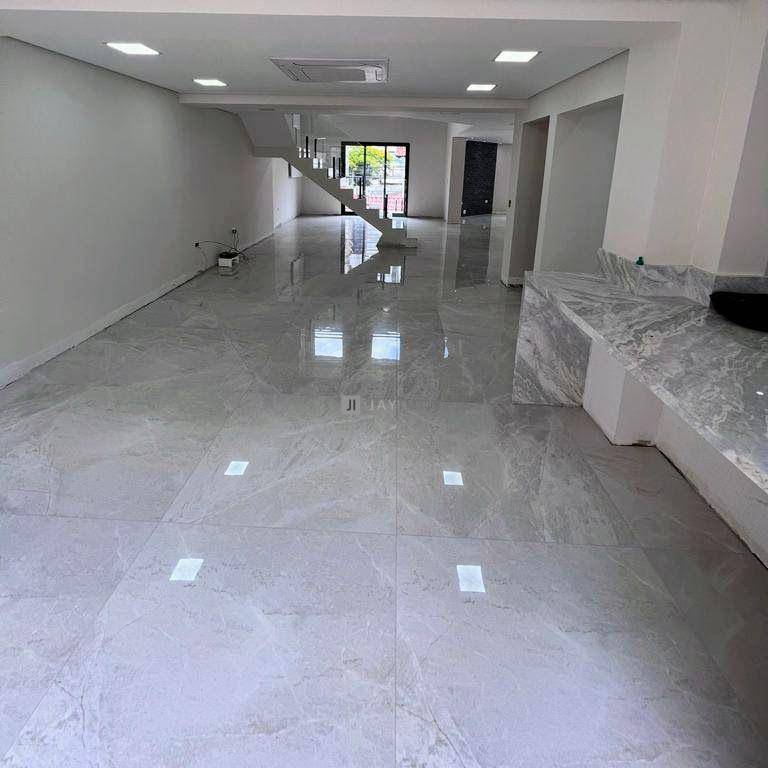 Sobrado à venda com 3 quartos, 358m² - Foto 9