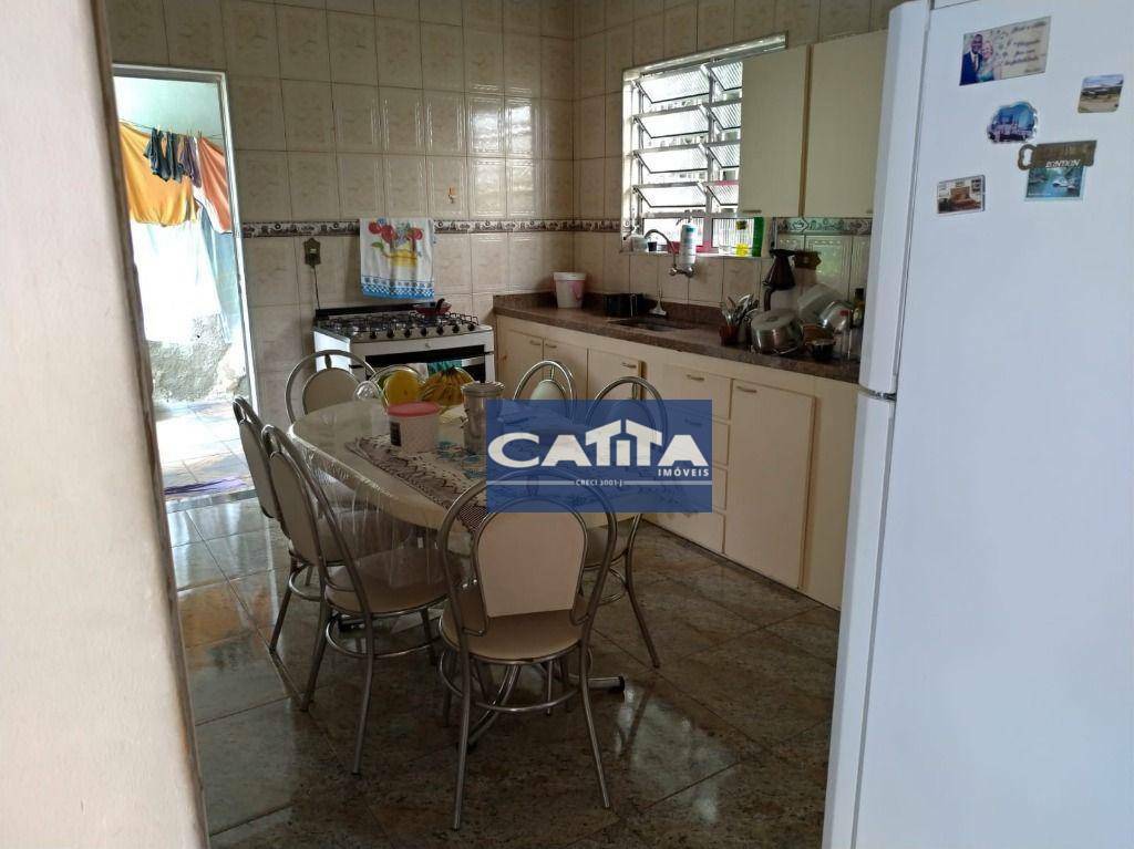 Casa à venda com 2 quartos, 90m² - Foto 11