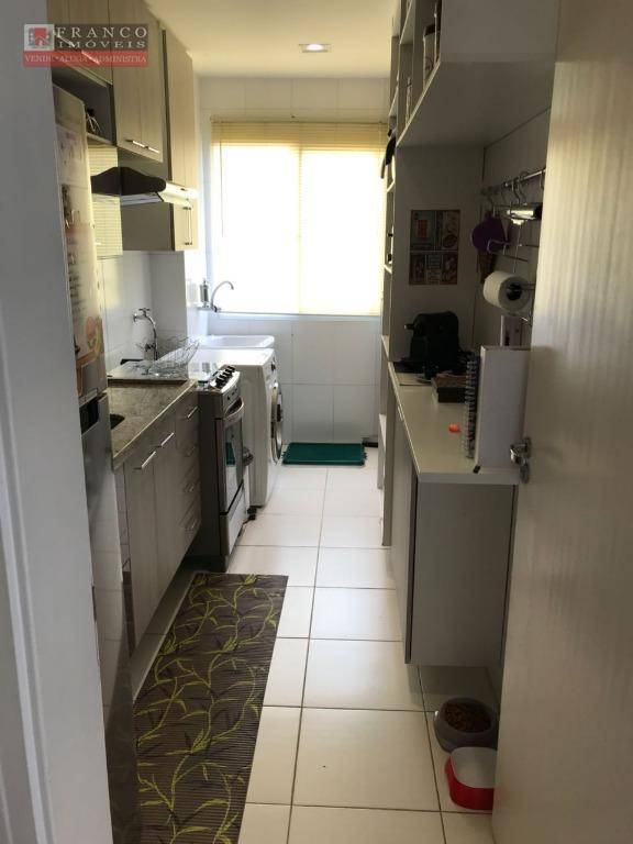 Apartamento à venda com 2 quartos, 61m² - Foto 14