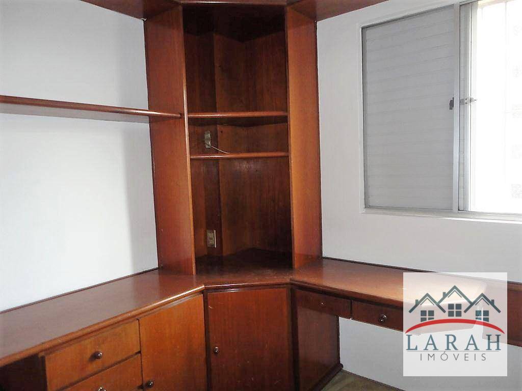 Apartamento para alugar com 3 quartos, 74m² - Foto 11