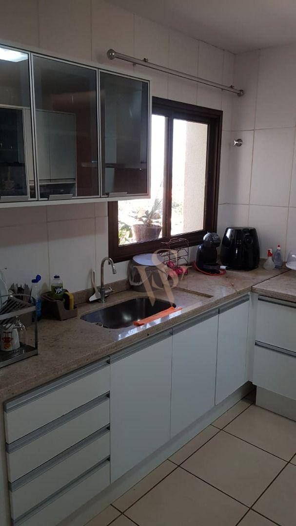 Apartamento à venda com 3 quartos, 124m² - Foto 4