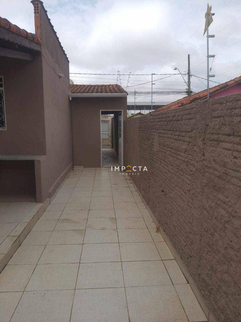 Casa à venda com 2 quartos, 200M2 - Foto 4