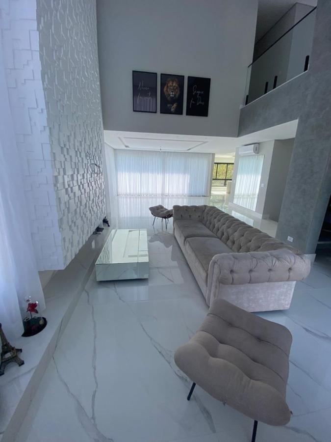 Casa de Condomínio à venda com 4 quartos, 425m² - Foto 1