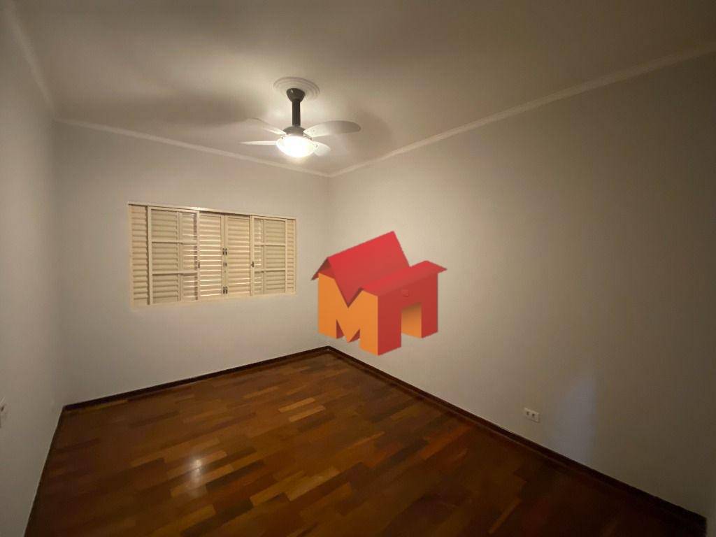 Casa à venda com 3 quartos, 197m² - Foto 9