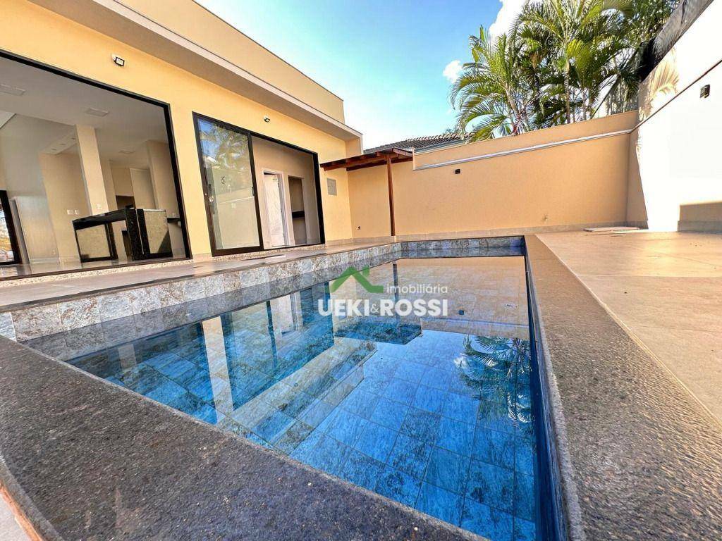 Casa de Condomínio à venda com 3 quartos, 190m² - Foto 1