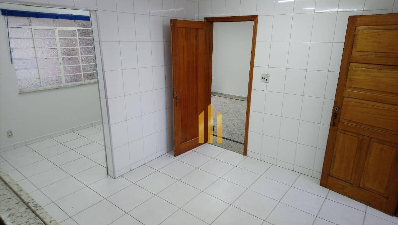 Sobrado para alugar com 2 quartos, 180m² - Foto 17