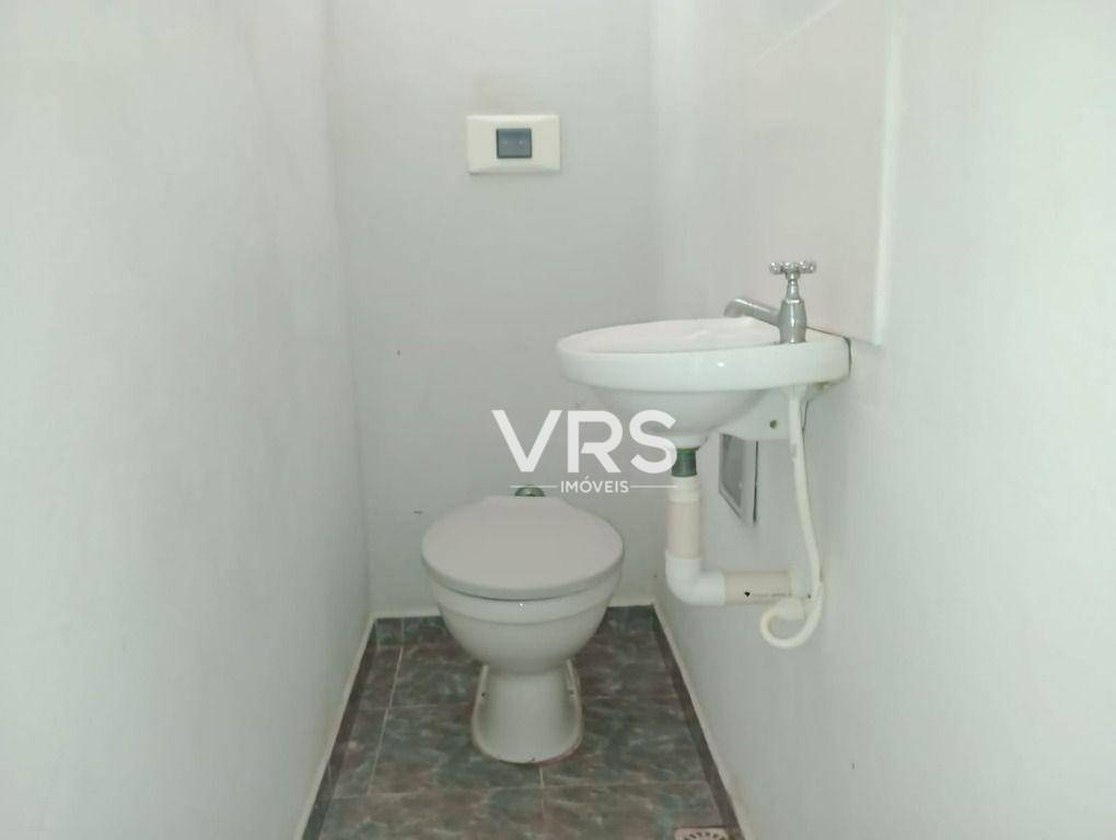 Casa à venda com 2 quartos, 200m² - Foto 16