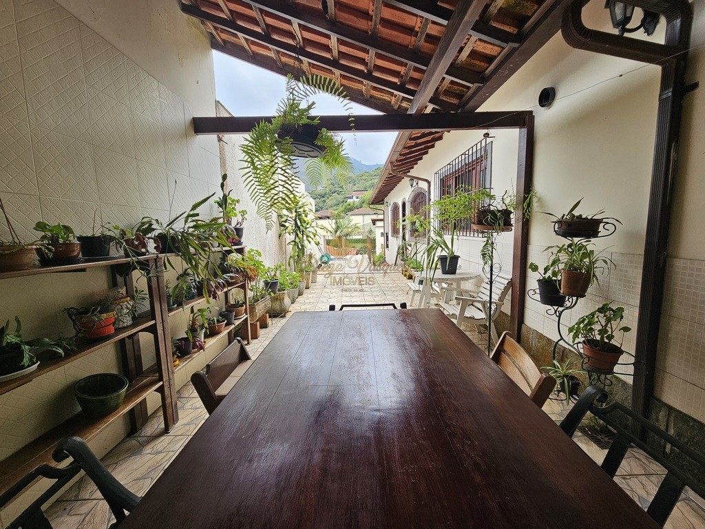 Casa à venda com 3 quartos, 200m² - Foto 6