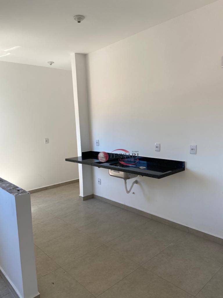 Apartamento à venda com 2 quartos, 70m² - Foto 3