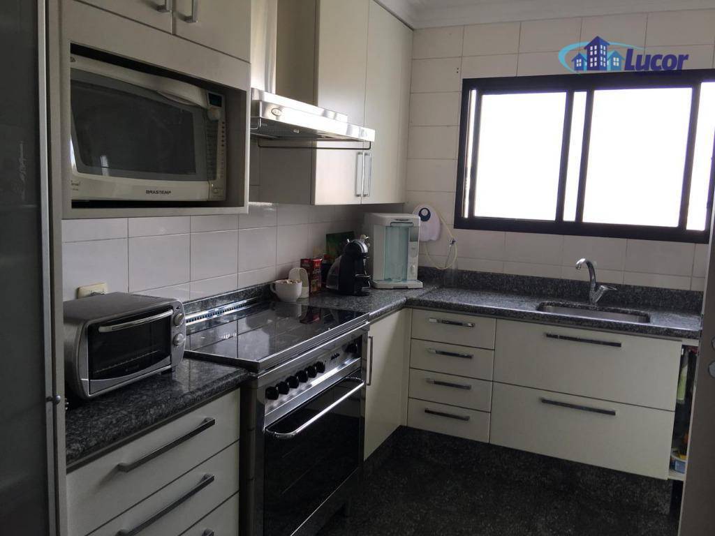 Apartamento à venda com 3 quartos, 137m² - Foto 13