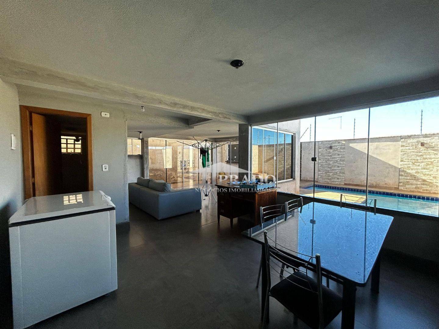 Casa à venda com 3 quartos, 214m² - Foto 12