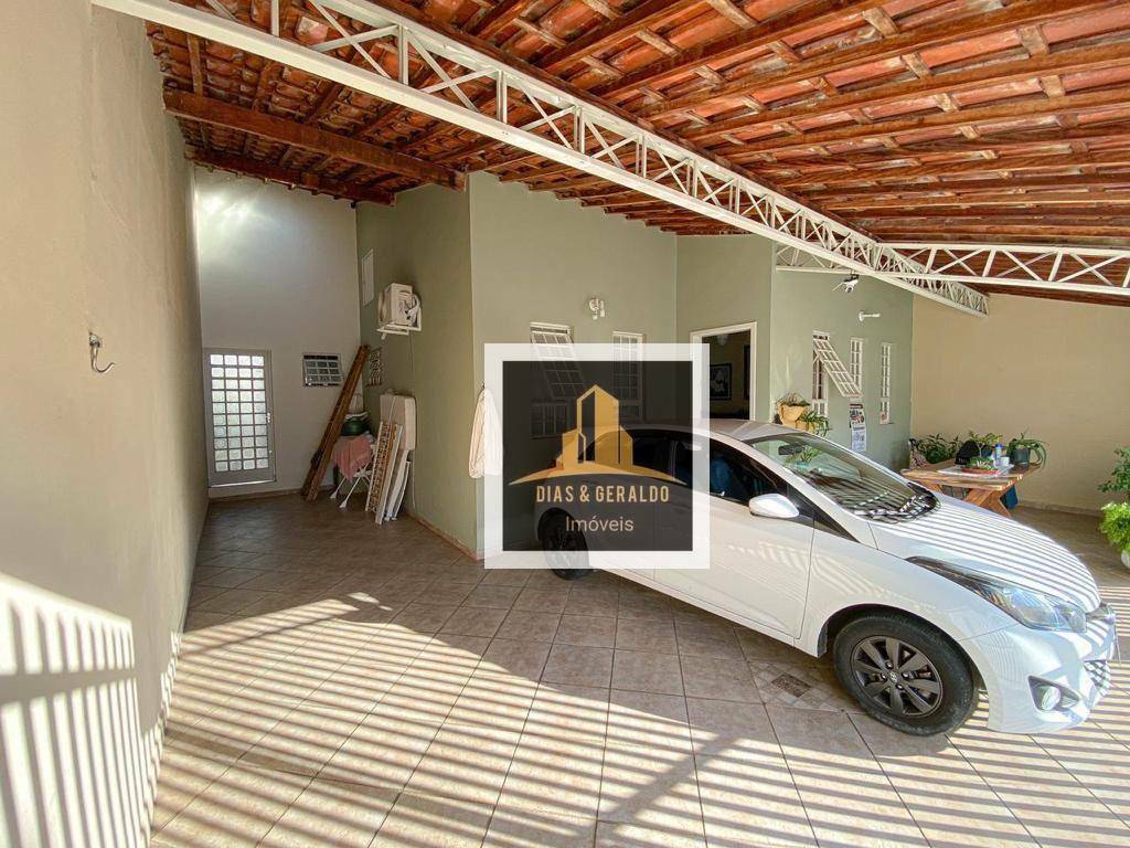 Casa à venda com 4 quartos, 242m² - Foto 23