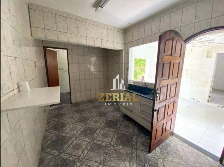 Casa à venda com 2 quartos, 80m² - Foto 1