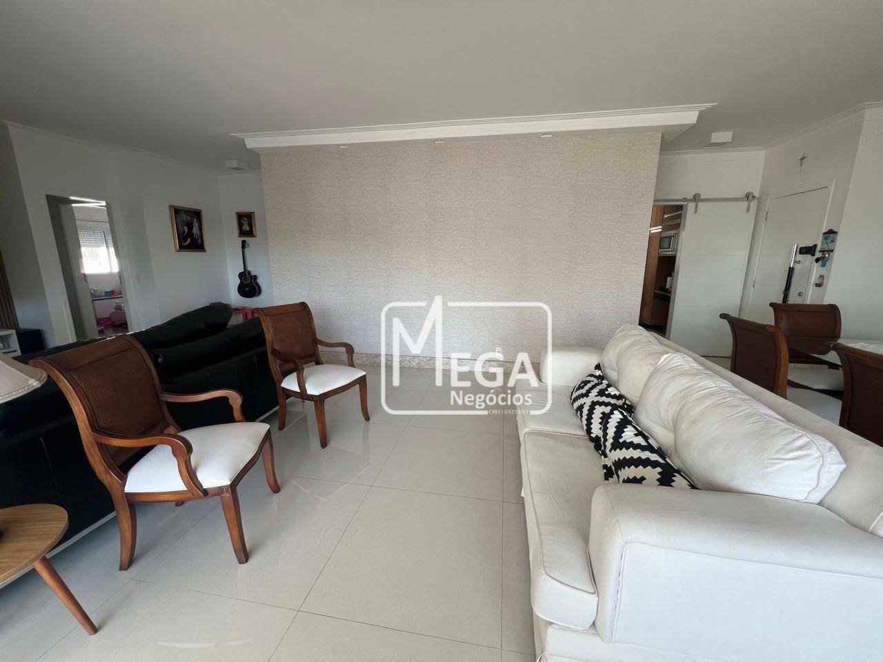 Apartamento à venda com 3 quartos, 158m² - Foto 3