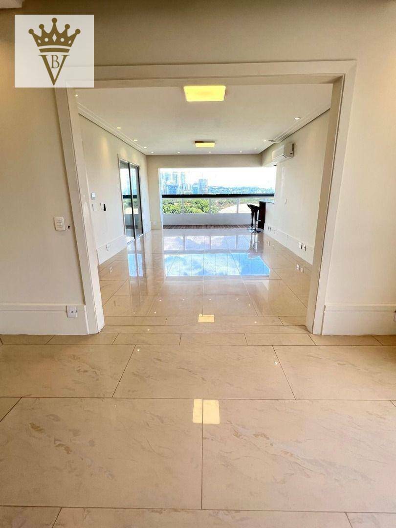 Apartamento para alugar com 3 quartos, 222m² - Foto 1