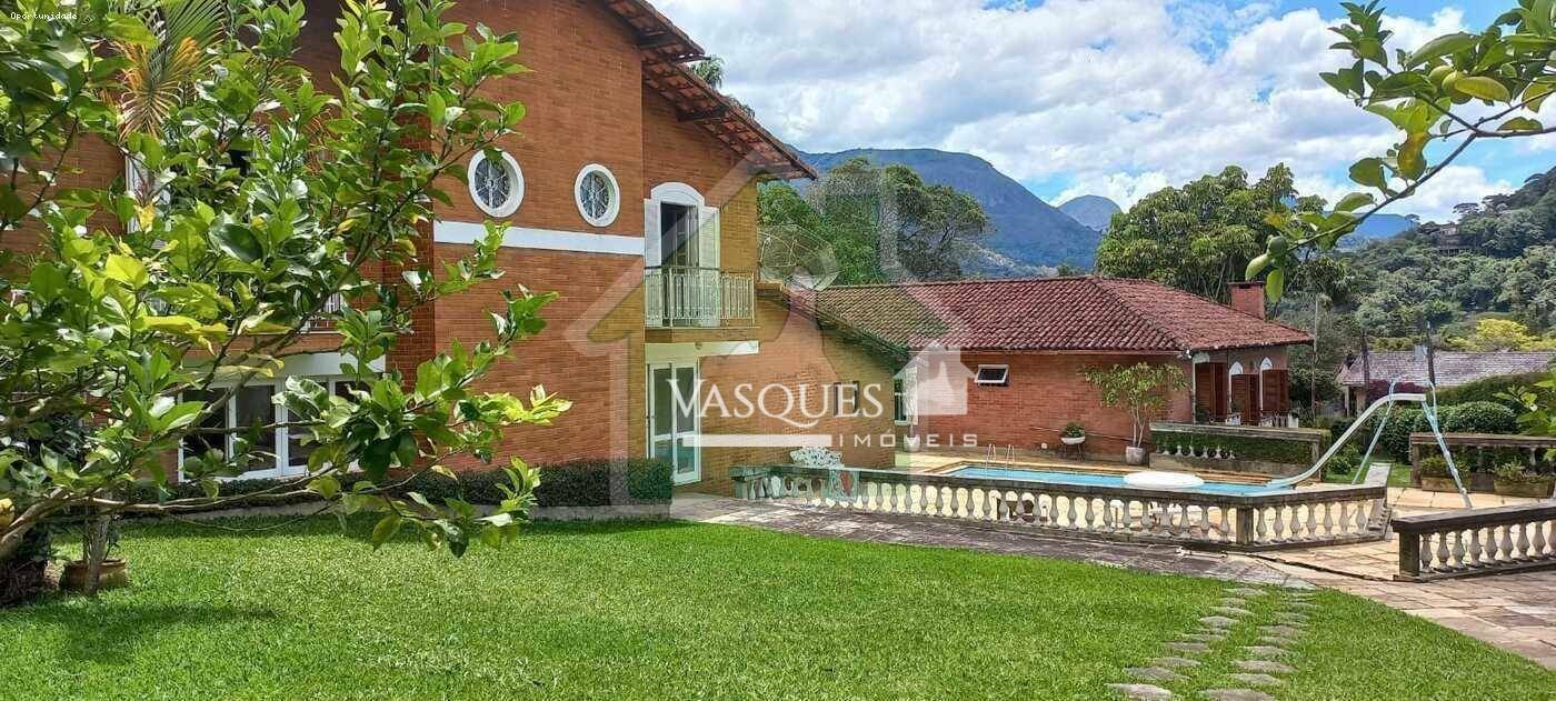 Casa à venda com 4 quartos, 341m² - Foto 1