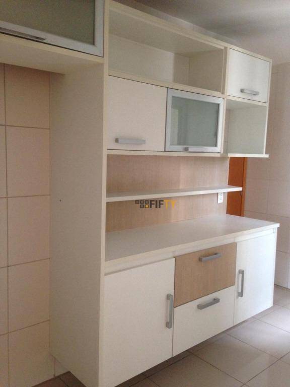 Apartamento para alugar com 3 quartos, 93m² - Foto 7