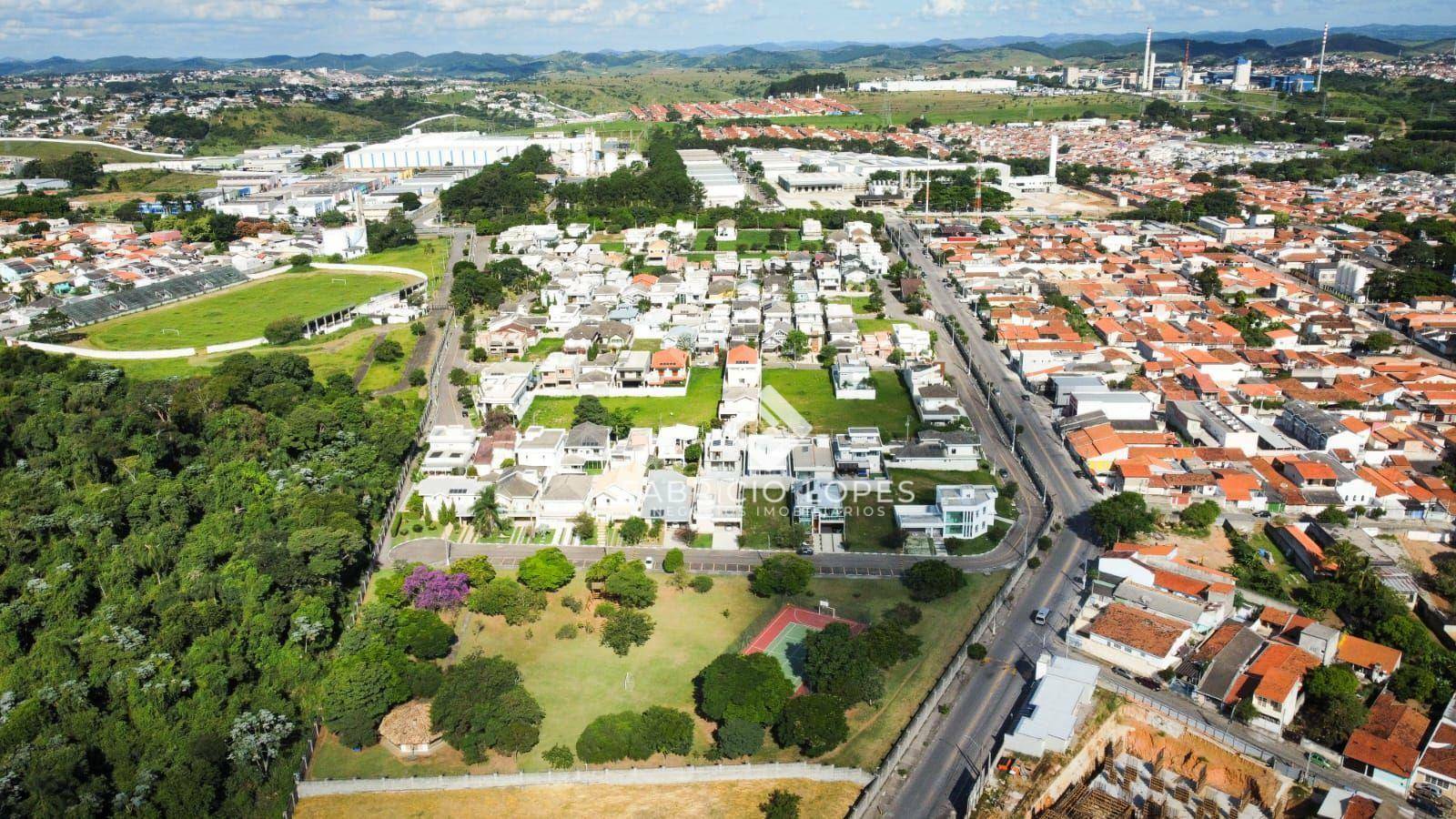 Casa à venda com 3 quartos, 360m² - Foto 40