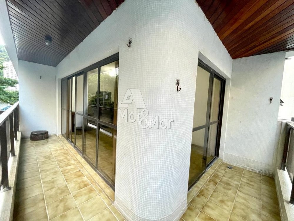 Apartamento à venda com 3 quartos, 160m² - Foto 2