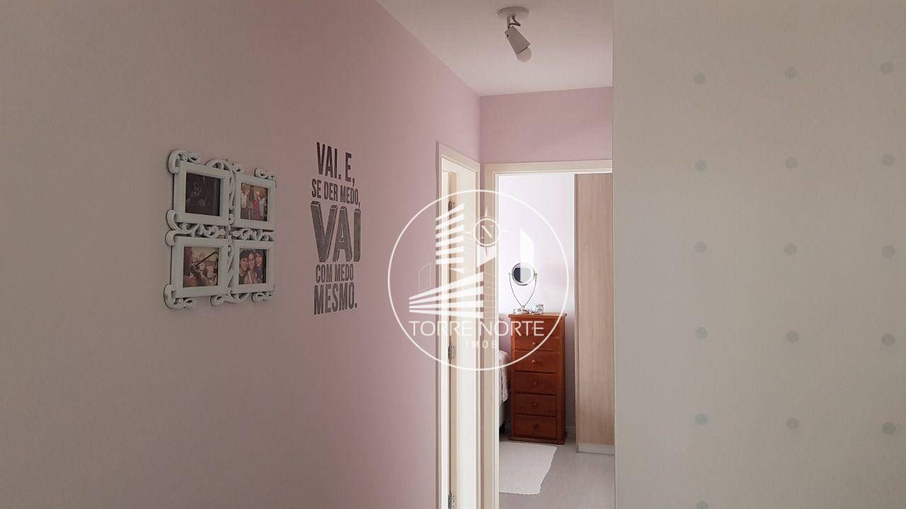 Apartamento à venda com 2 quartos, 62m² - Foto 2