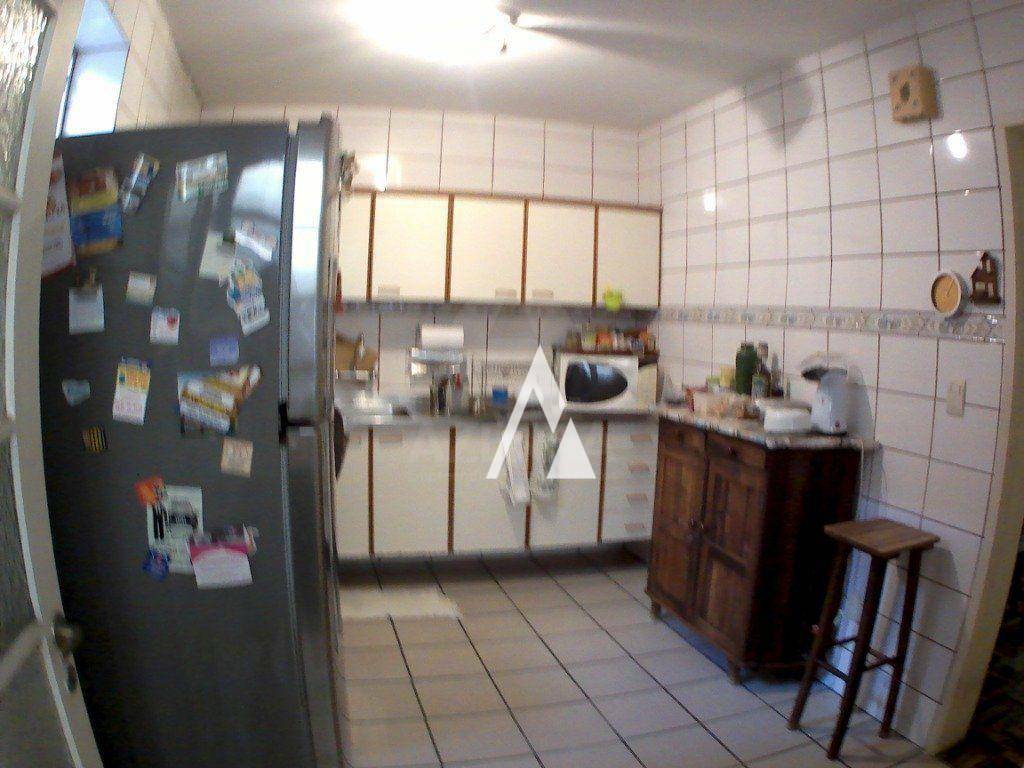 Apartamento à venda com 3 quartos, 105m² - Foto 19