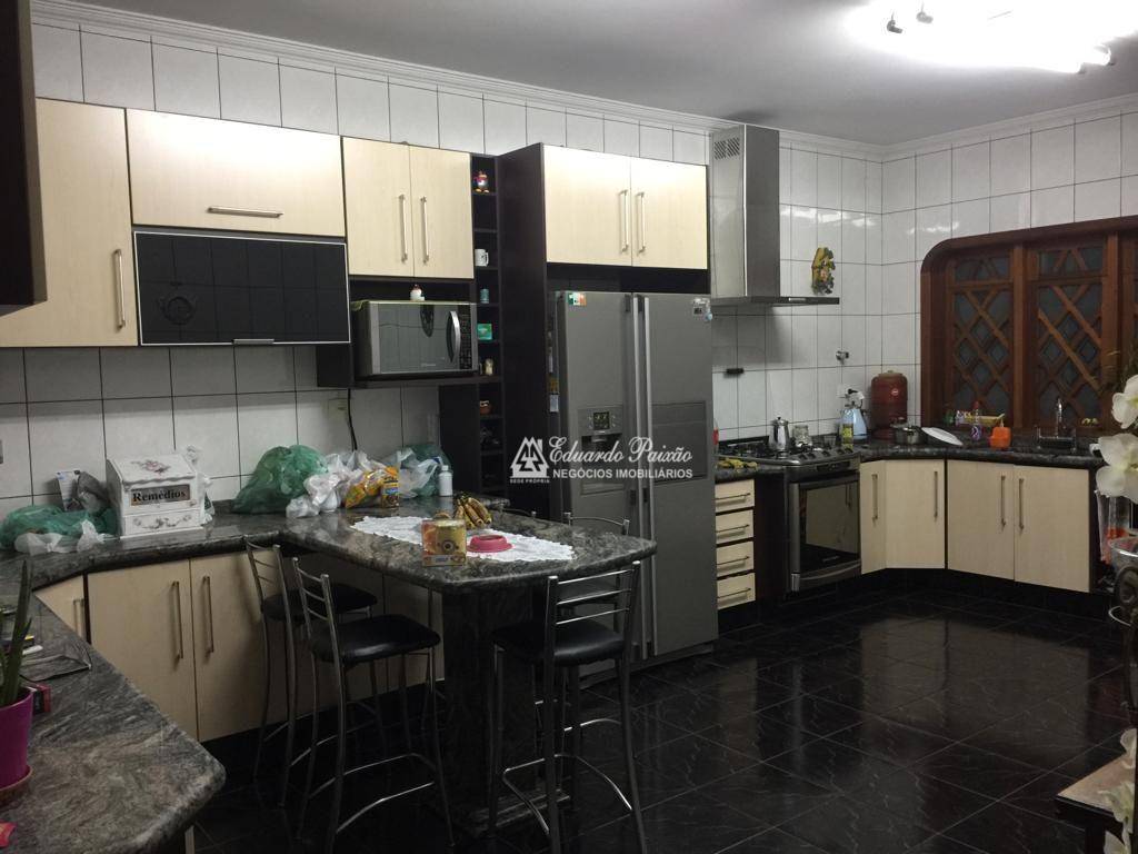 Sobrado à venda e aluguel com 3 quartos, 380m² - Foto 13