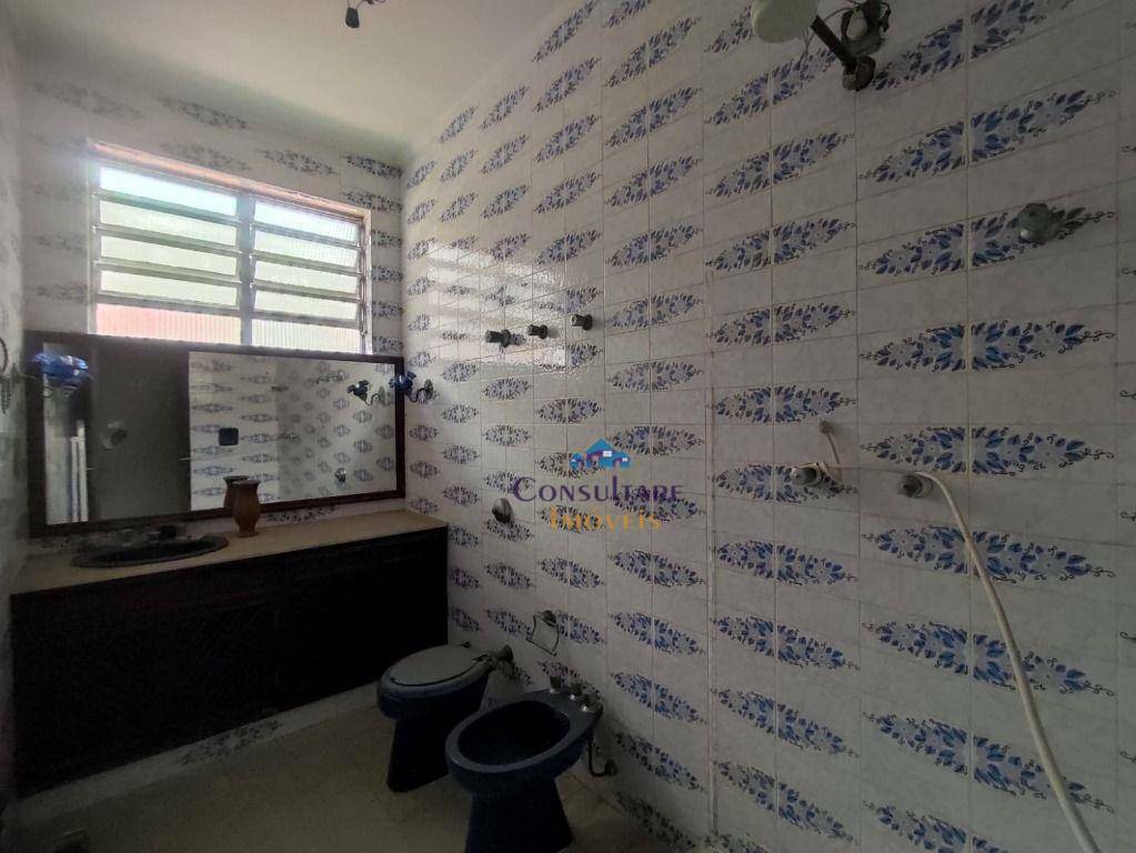 Casa para alugar com 4 quartos, 450m² - Foto 37