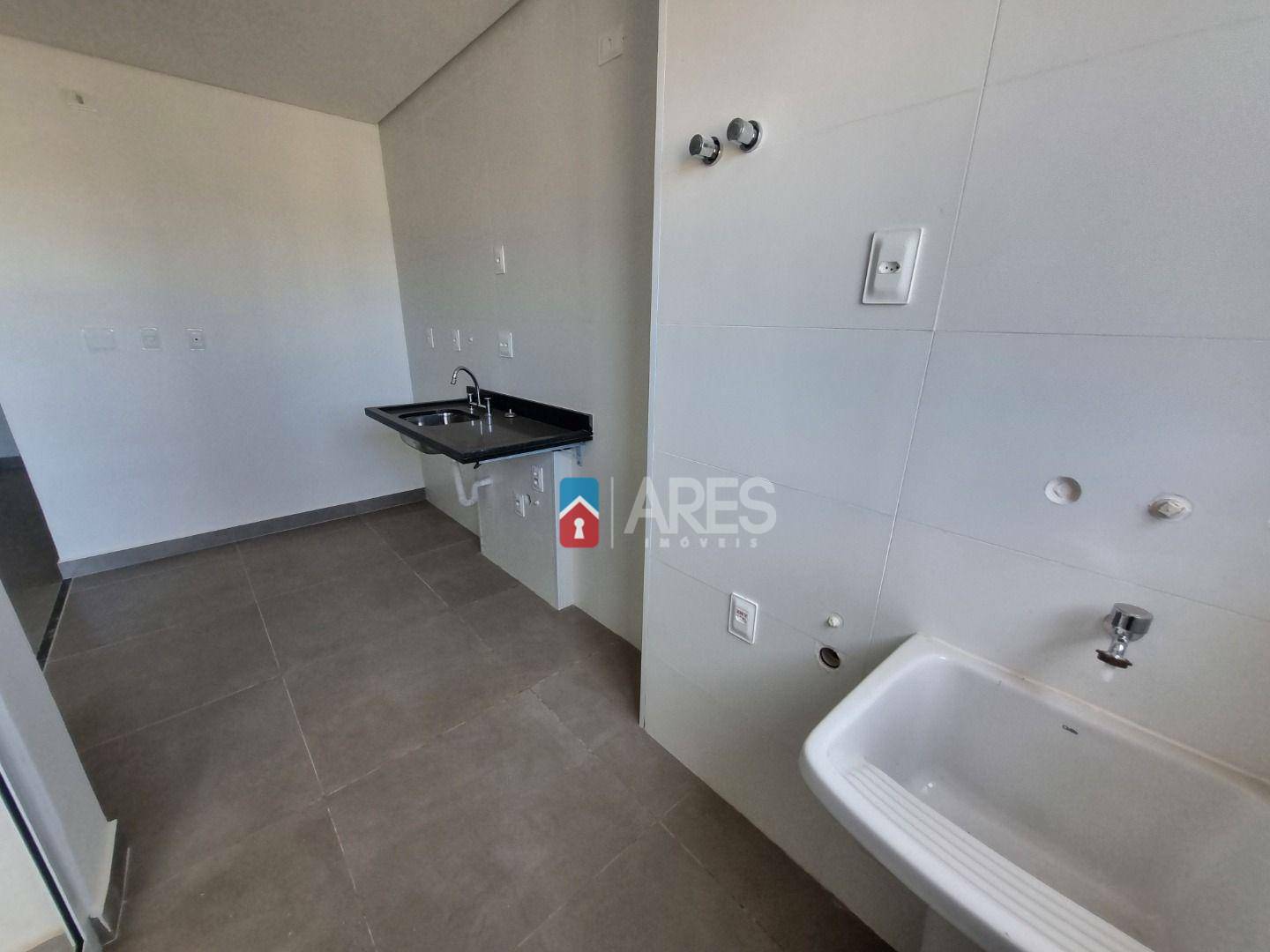 Apartamento à venda com 3 quartos, 82m² - Foto 3