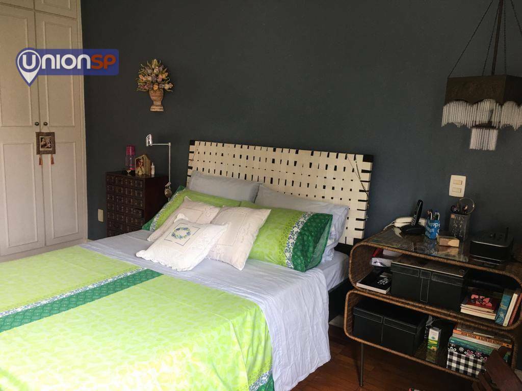 Apartamento à venda com 4 quartos, 245m² - Foto 15