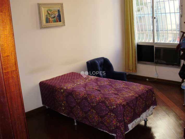 Apartamento à venda com 4 quartos, 145m² - Foto 4