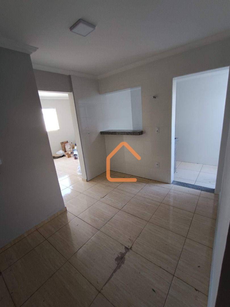 Apartamento à venda com 2 quartos, 75m² - Foto 3