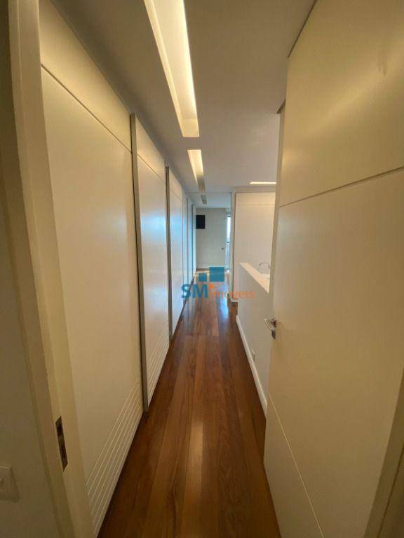 Apartamento à venda com 3 quartos, 192m² - Foto 4