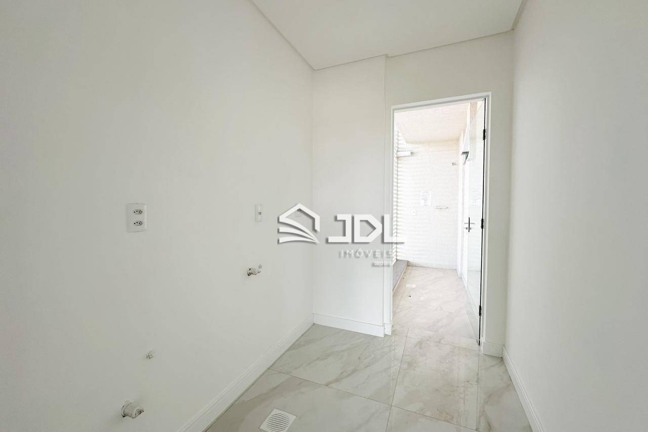 Apartamento à venda com 3 quartos, 107m² - Foto 4