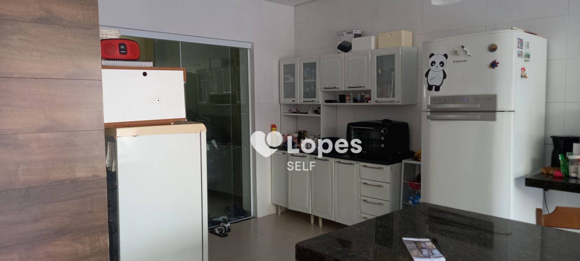 Casa à venda com 3 quartos, 230m² - Foto 16