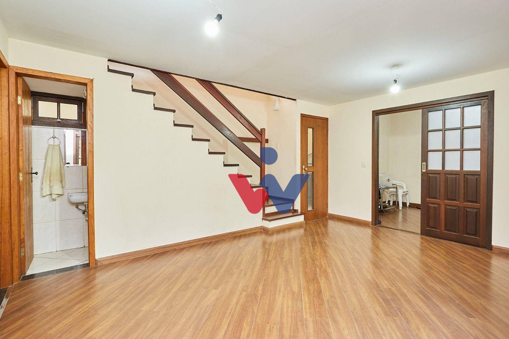 Casa à venda com 4 quartos, 275m² - Foto 3