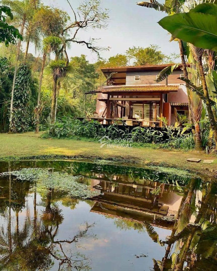 Casa à venda com 3 quartos, 250m² - Foto 2