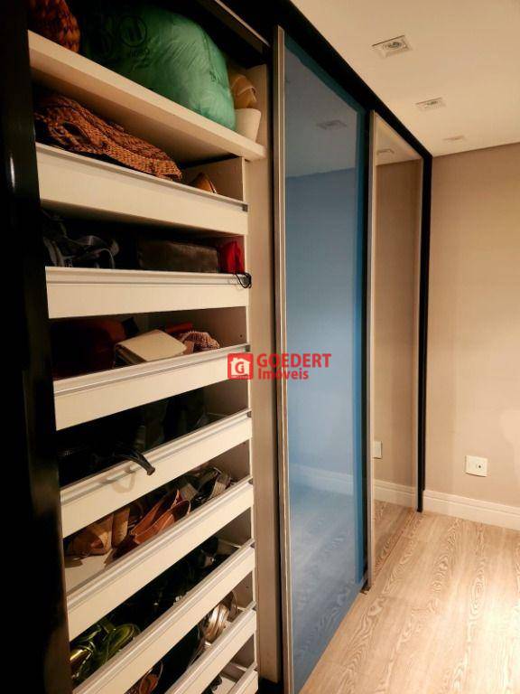 Apartamento para alugar com 4 quartos, 168m² - Foto 18