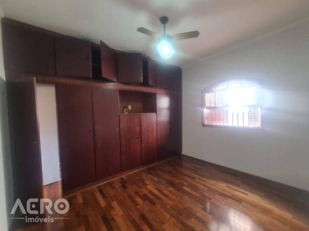 Casa à venda com 3 quartos, 280m² - Foto 8