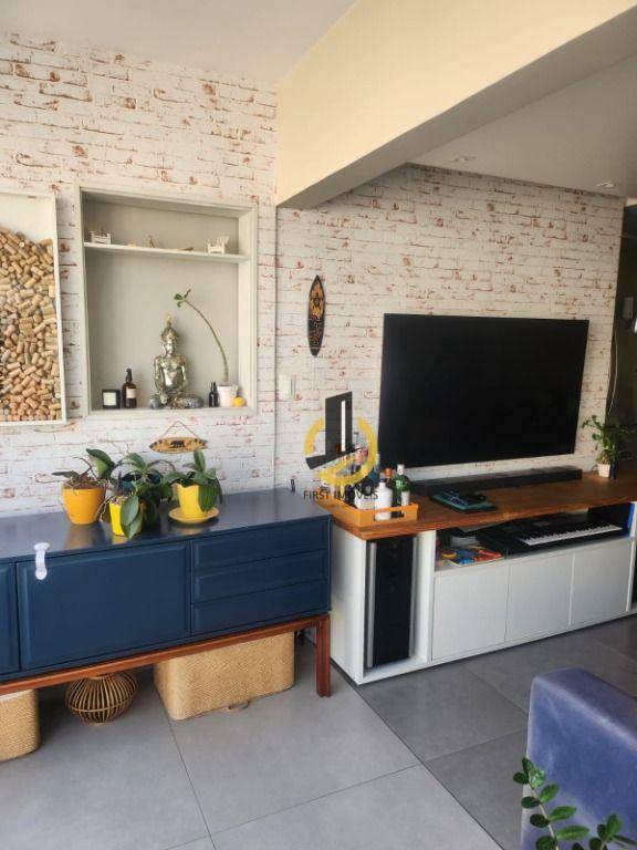 Apartamento à venda com 2 quartos, 68m² - Foto 1