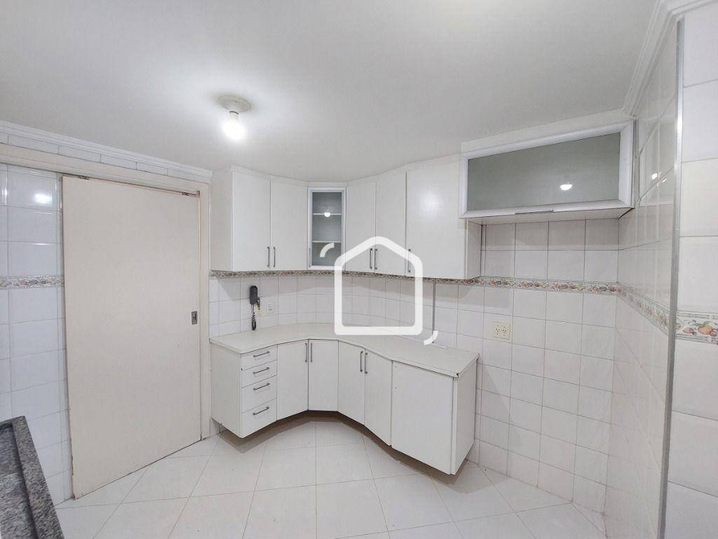 Casa de Condomínio à venda com 3 quartos, 212m² - Foto 20