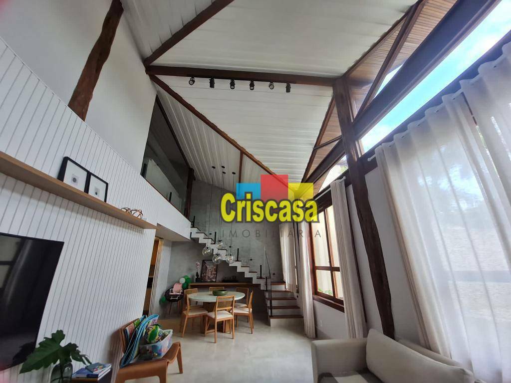 Casa à venda com 4 quartos, 225m² - Foto 2