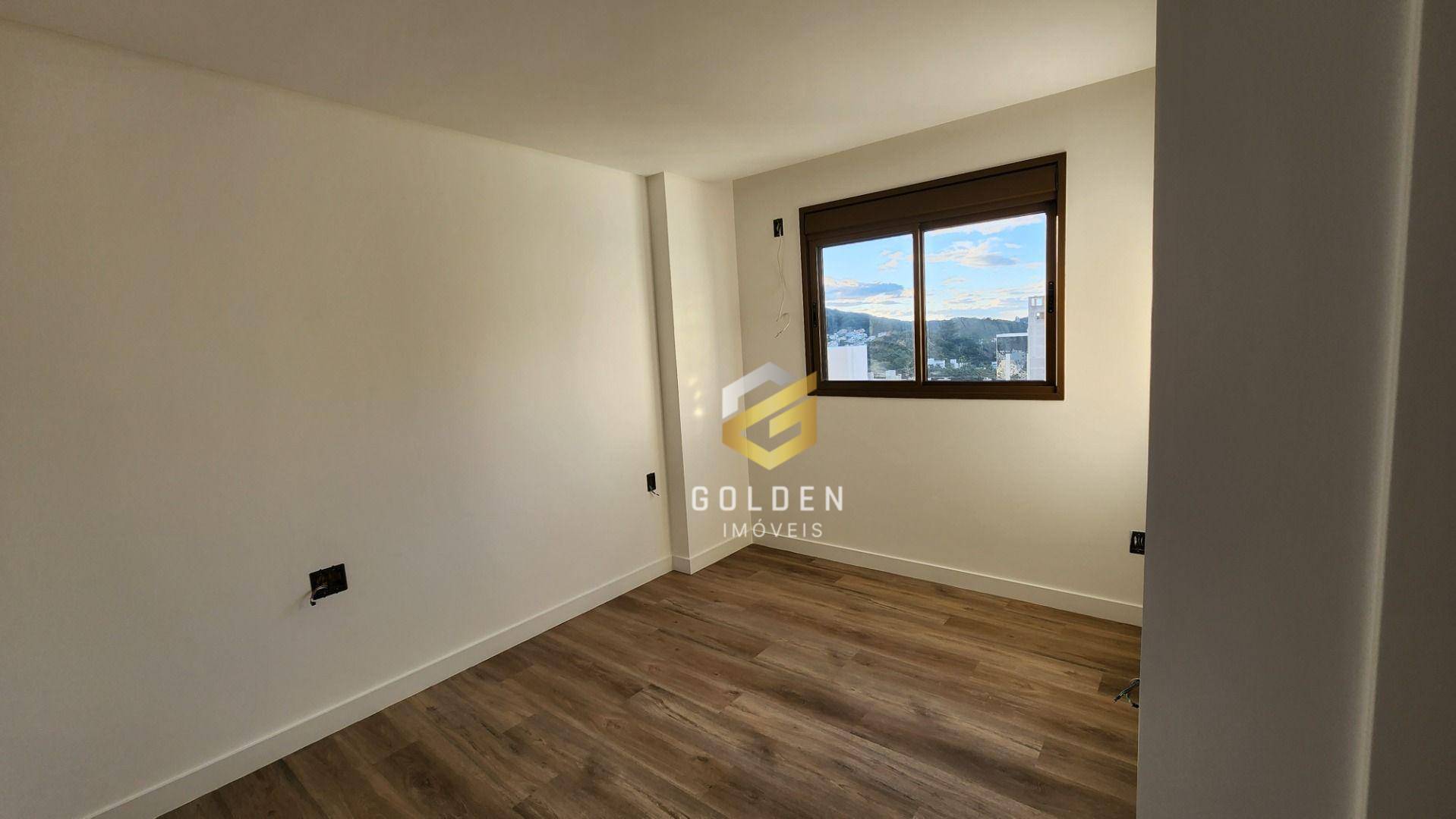 Apartamento à venda com 5 quartos, 238m² - Foto 4